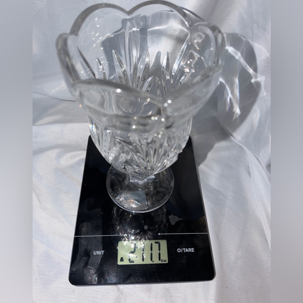 Vintage Royal Limited 24% Lead Crystal Tulip Vase 8" - Made in Czech Republic - Picture 7 of 7